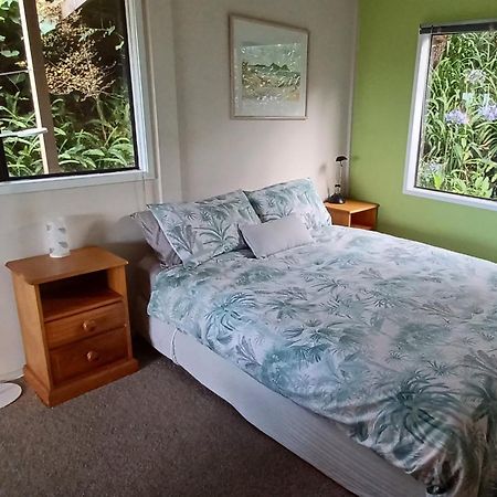 Mt Manaia View Holiday Studio Whangarei Heads Bagian luar foto